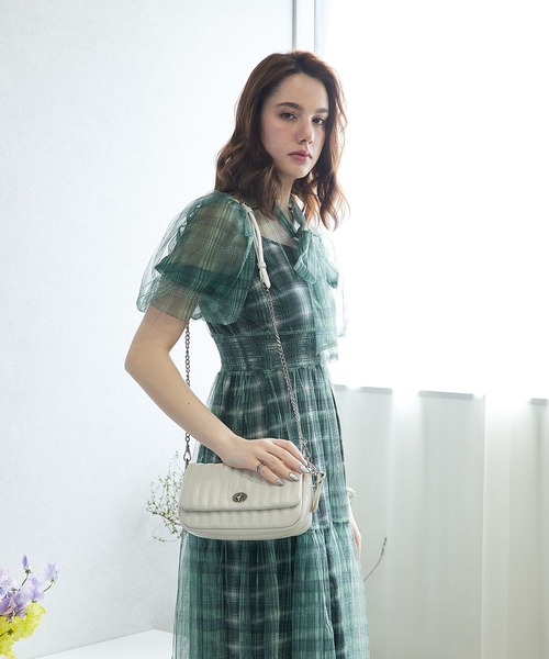 MERCURYDUO(マーキュリーデュオ)の「【MERCURYDUO/マーキュリーデュオ】ストライプキルティング フラップショルダーバッグ(ショルダーバッグ・レディース・アイボリー/ブラック/シルバー/ピンク/イエロー・FREE)」の9枚目の写真