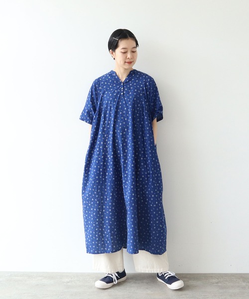 Savoir 花柄ワンピース 青系　新品未使用♡ スクエアネックAラインワンピース（青）春/夏 ブルーの小花柄が