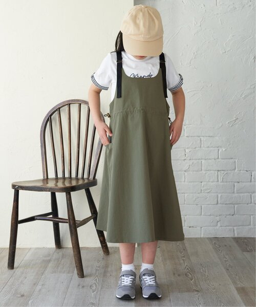 ikka（イッカ）の「【親子コーデ】カーゴキャミワンピース（120~160cm）（ワンピース・キッズ・ブラック/オリーブ・120/130/140/150/160）」の18枚目の写真