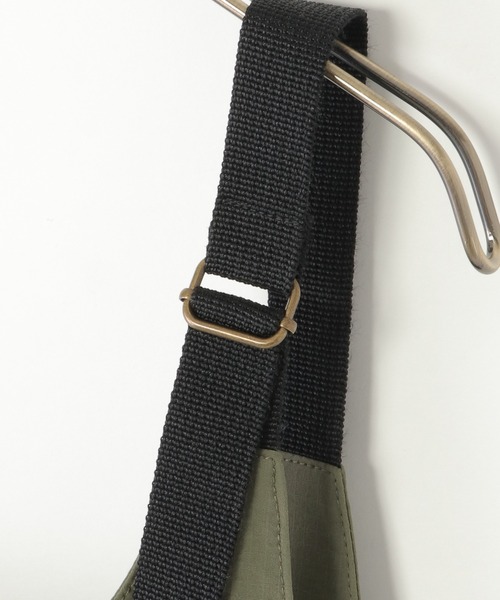 ikka（イッカ）の「【親子コーデ】カーゴキャミワンピース（120~160cm）（ワンピース・キッズ・ブラック/オリーブ・120/130/140/150/160）」の12枚目の写真