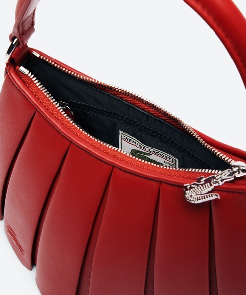 LACOSTE（ラコステ）の「LENGLEN レザープリーツハンドバッグ