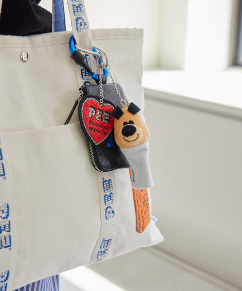 【新品タグ付】 【PEZ×ear】ディスペンサー型ぬいぐるみチャーム　ブルー PEZ(ペッツ)×ear】ディスペンサー型ぬいぐるみチャーム