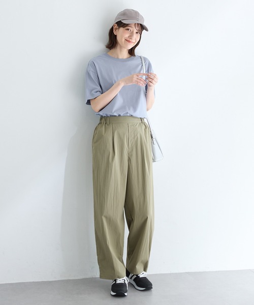 Honeys（ハニーズ）の「【ハニさら・接触冷感・ＵＶカット】きれいめＴシャツ（Tシャツ/カットソー・レディース・ブラック/オフホワイト/サックスブルー/ブルー/グリーン/モカ/スミクロ/グレイッシュベージュ/ピンク・LL/3L/SS/S/M/L）」の21枚目の写真