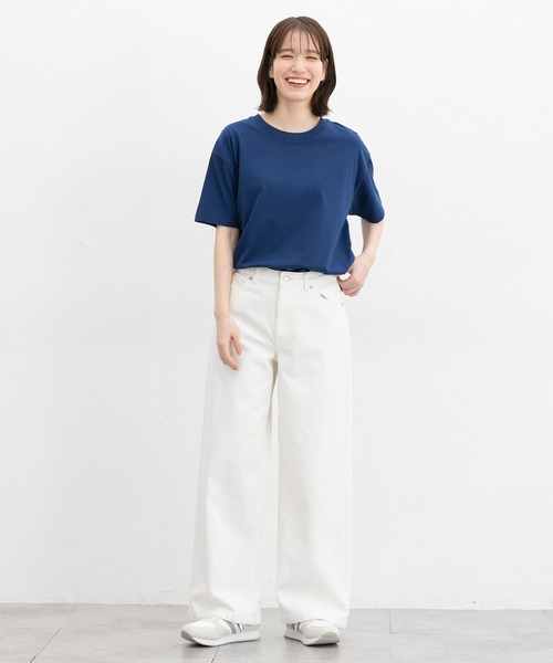 Honeys（ハニーズ）の「【ハニさら・接触冷感・ＵＶカット】きれいめＴシャツ（Tシャツ/カットソー・レディース・ブラック/オフホワイト/サックスブルー/ブルー/グリーン/モカ/スミクロ/グレイッシュベージュ/ピンク・LL/3L/SS/S/M/L）」の10枚目の写真