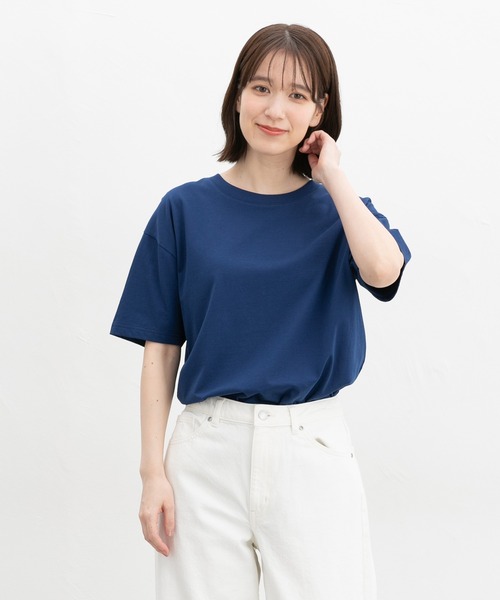 Honeys（ハニーズ）の「【ハニさら・接触冷感・ＵＶカット】きれいめＴシャツ（Tシャツ/カットソー・レディース・ブラック/オフホワイト/サックスブルー/ブルー/グリーン/モカ/スミクロ/グレイッシュベージュ/ピンク・LL/3L/SS/S/M/L）」の11枚目の写真