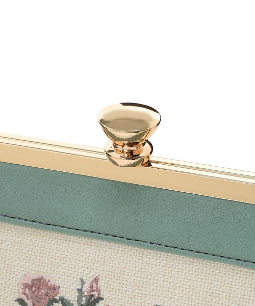 an another angelus（アンアナザーアンジェラス）の「ブーケ刺繍ワイド