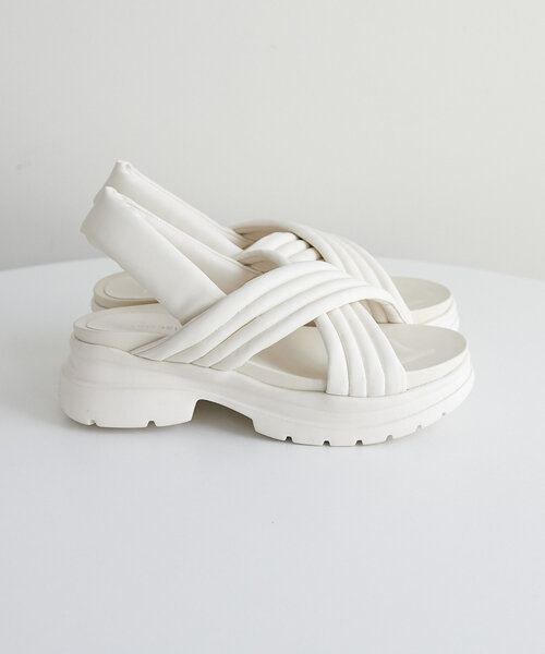 DISCOAT（ディスコート）の「クロストラックサンダル（サンダル・レディース・ブラック/アイボリー・SMALL/MEDIUM/LARGE）」の5枚目の写真