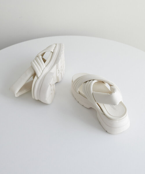 DISCOAT（ディスコート）の「クロストラックサンダル（サンダル・レディース・ブラック/アイボリー・SMALL/MEDIUM/LARGE）」の8枚目の写真