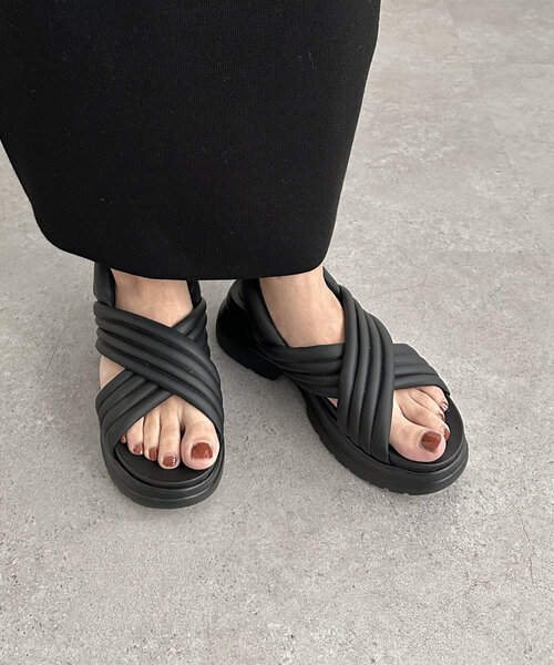 DISCOAT（ディスコート）の「クロストラックサンダル（サンダル・レディース・ブラック/アイボリー・SMALL/MEDIUM/LARGE）」の9枚目の写真