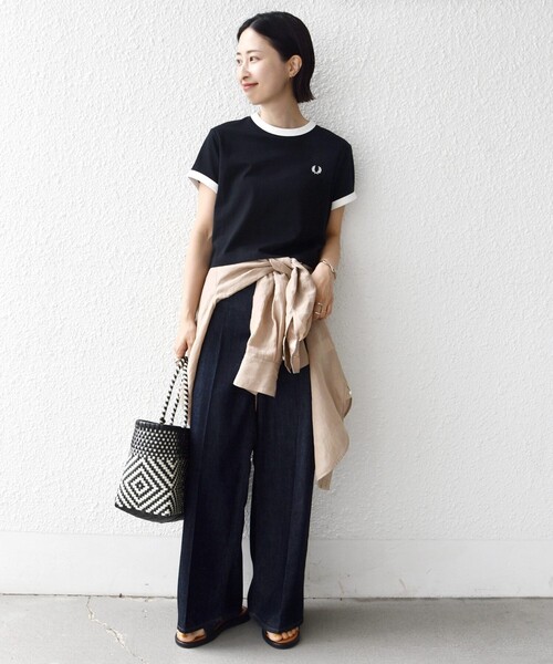 FRED PERRY(フレッドペリー)の「FRED PERRY:G9163 CROPPED RINGER TEE(Tシャツ/カットソー・レディース・オフホワイト/オリーブ/ワイン/ブラック・ONE SIZE)」の9枚目の写真