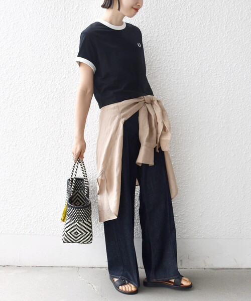 FRED PERRY(フレッドペリー)の「FRED PERRY:G9163 CROPPED RINGER TEE(Tシャツ/カットソー・レディース・オフホワイト/オリーブ/ワイン/ブラック・ONE SIZE)」の12枚目の写真