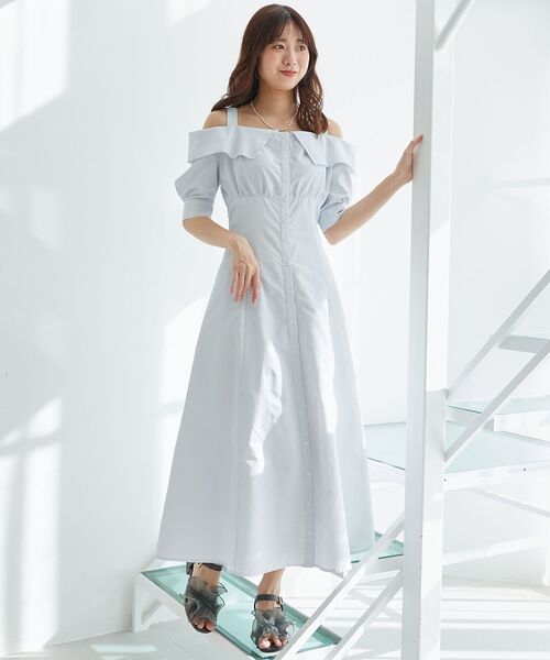 MAJESTIC LEGON(マジェスティックレゴン)の「オフショルシャツワンピース(シャツワンピース・レディース・オフホワイト/ライトグリーン/ブルー系その他2/ブラック系その他・X-SMALL/SMALL/MEDIUM)」の4枚目の写真