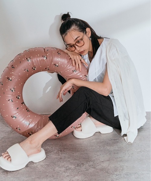 W:Huku（フーク）の「持ち運べるスーツ【W:Huku / ポケッタブル 】接触冷感 軽量 タックパンツ（スラックス・レディース・サンドベージュ/チャコール/ブラック・M/L）」の9枚目の写真