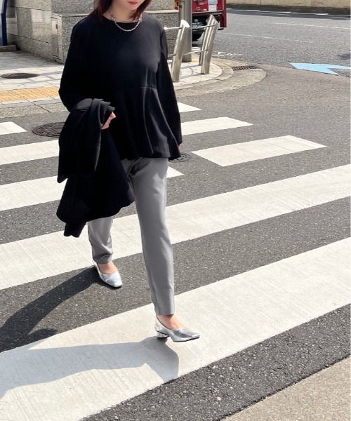 W:Huku（フーク）の「持ち運べるスーツ【W:Huku / ポケッタブル 】接触冷感 軽量 タックパンツ（スラックス・レディース・サンドベージュ/チャコール/ブラック・M/L）」の19枚目の写真