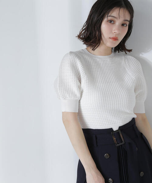 NATURAL BEAUTY BASIC(ナチュラルビューティーベーシック)の「◇【Oggi掲載】パフスリーブワッフルニット(ニット/セーター・レディース・オレンジ/チャコールグレー/オフホワイト/ブルー・FREE)」の2枚目の写真