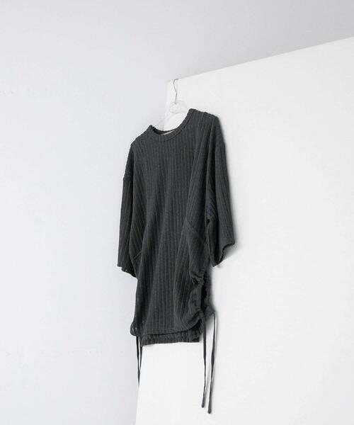 LAATO(ラート)の「lace slit tee(Tシャツ/カットソー・レディース・オフホワイト/ブラック/ダークグレー・FREE)」の1枚目の写真
