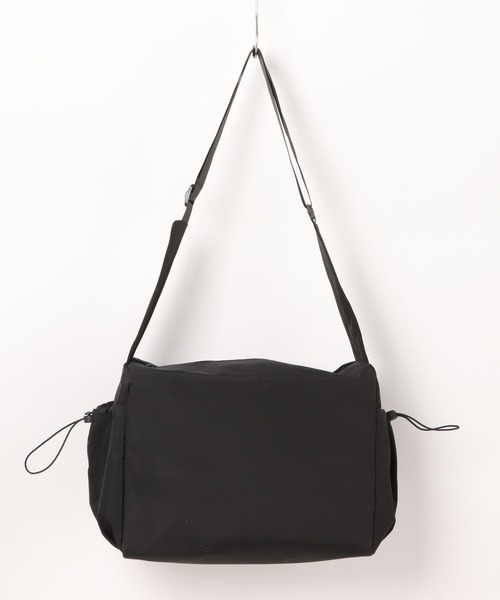 apres jour mignon（アプレジュールミニョン）の「【apresjour mignon×ARIAZ】ドロストポケットショルダーバッグ（ショルダーバッグ・レディース・チャコールグレー/オフホワイト/ブラック・ONESIZE）」の10枚目の写真