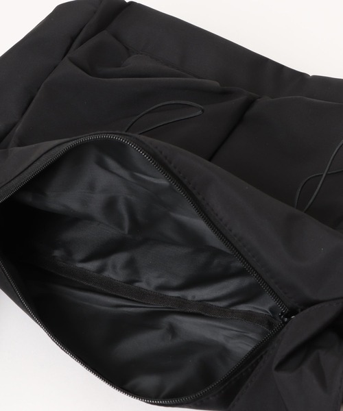 apres jour mignon（アプレジュールミニョン）の「【apresjour mignon×ARIAZ】ドロストポケットショルダーバッグ（ショルダーバッグ・レディース・チャコールグレー/オフホワイト/ブラック・ONESIZE）」の13枚目の写真