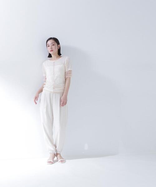 NATURAL BEAUTY BASIC（ナチュラルビューティーベーシック）の「◇ギャザーチュールレイヤードＴシャツ（Tシャツ/カットソー・レディース・ベージュ/ホワイト系その他/ブラック系その他・FREE）」の18枚目の写真