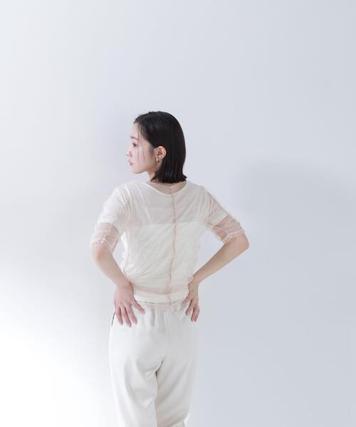 NATURAL BEAUTY BASIC（ナチュラルビューティーベーシック）の「◇ギャザーチュールレイヤードＴシャツ（Tシャツ/カットソー・レディース・ベージュ/ホワイト系その他/ブラック系その他・FREE）」の19枚目の写真