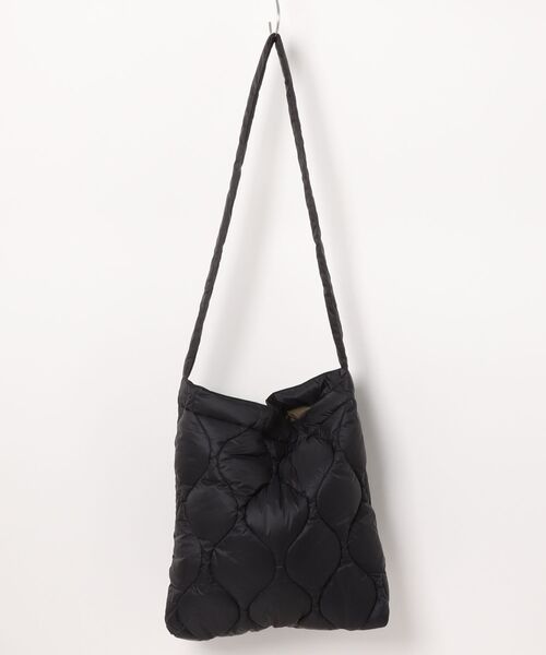 TAION（タイオン）の「CROSS BODY DOWN BAG-M　BG05ALSML-M（ショルダーバッグ・メンズ・ブラック・FREE）」の2枚目の写真