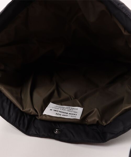 TAION（タイオン）の「CROSS BODY DOWN BAG-M　BG05ALSML-M（ショルダーバッグ・メンズ・ブラック・FREE）」の4枚目の写真