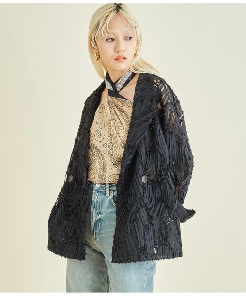 Settimissimo（セッティミッシモ）の「総刺繍 ダブル ジャケット（テーラードジャケット・レディース・ベージュ/ブラック・FREE）」の4枚目の写真