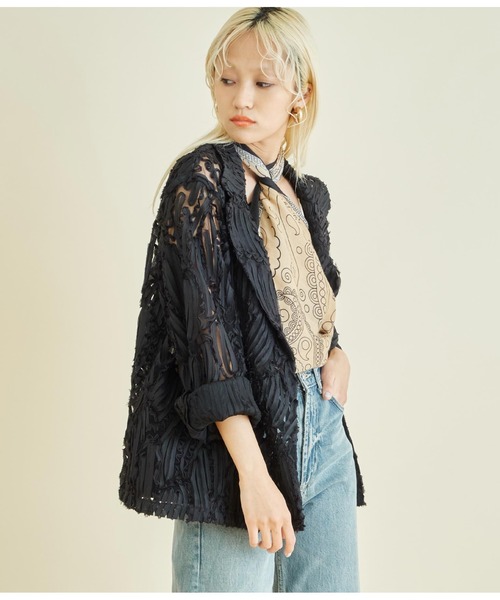 Settimissimo（セッティミッシモ）の「総刺繍 ダブル ジャケット（テーラードジャケット・レディース・ベージュ/ブラック・FREE）」の3枚目の写真