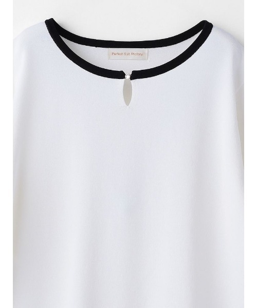 Perfect Suit FActory（パーフェクトスーツファクトリー）の「5分袖クル-ホック配色ニット（ニット/セーター・レディース・ライトグレー/オフホワイト/ネイビー・M/L/S）」の6枚目の写真