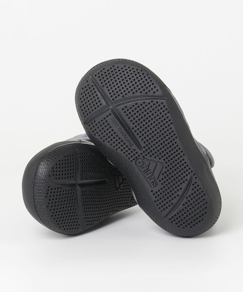 adidas（アディダス）の「アディダス adidas アルタベンチャー3 キッズ（サンダル・キッズ・ブラック×グレー・13.0cm/14.0cm/15.0cm/16.0cm）」の3枚目の写真