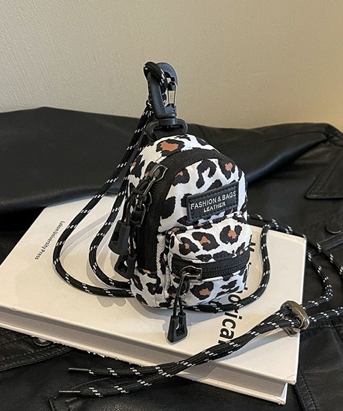 c.u.l（シーユーエル）の「ミニリュック型キーホルダー チャーム