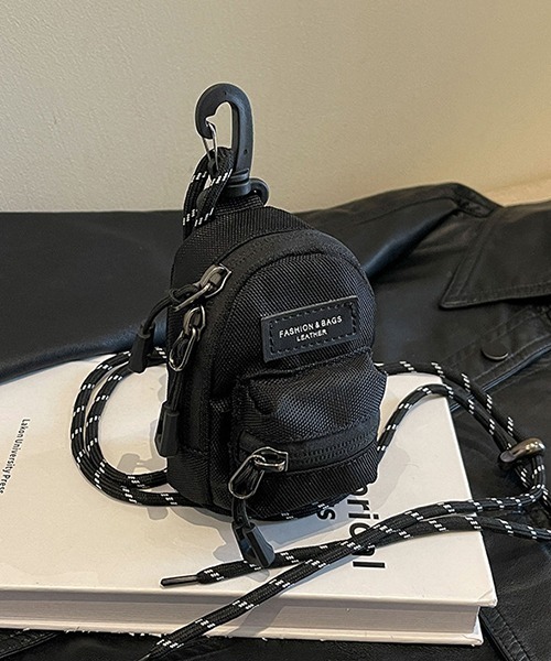 c.u.l（シーユーエル）の「ミニリュック型キーホルダー チャーム