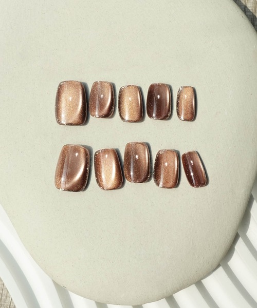 Anail（エーネイル）の「3D水光ネイルダークブラウンマグネットシルバーラメショートスクエアネイルチップ ネイル（ネイルシール/ネイルチップ・レディース・ブラウン・LARGE/MEDIUM/SMALL）」の4枚目の写真