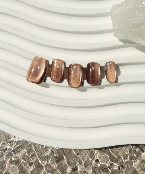 Anail（エーネイル）の「3D水光ネイルダークブラウンマグネットシルバーラメショートスクエアネイルチップ ネイル（ネイルシール/ネイルチップ・レディース・ブラウン・LARGE/MEDIUM/SMALL）」の6枚目の写真