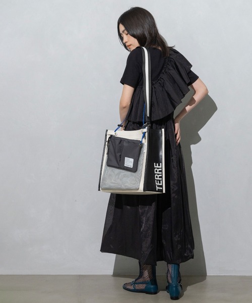 MARECHAL TERRE（マルシャルテル）の「トリオバック（ショルダーバッグ・レディース・ブラック/アイボリー/シルバー/グリーン・FREE）」の9枚目の写真