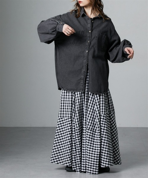 Soiunique（スワユニーク）の「胸ポケット付きオーバーサイズデニムシャツ　［Soiunique］（シャツ/ブラウス・レディース・ブラック/ブルー・M）」の8枚目の写真