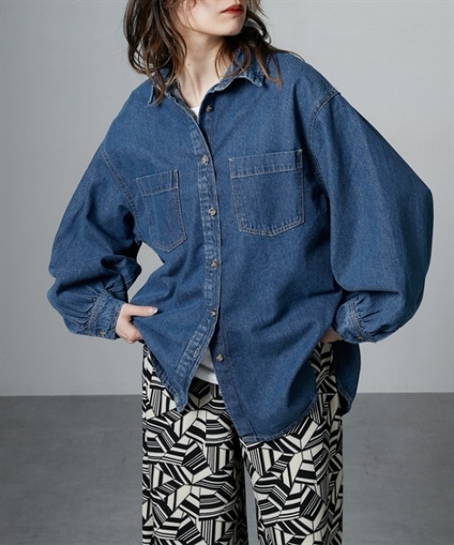 Soiunique（スワユニーク）の「胸ポケット付きオーバーサイズデニムシャツ　［Soiunique］（シャツ/ブラウス・レディース・ブラック/ブルー・M）」の9枚目の写真