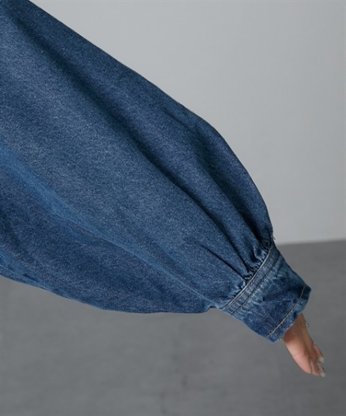Soiunique（スワユニーク）の「胸ポケット付きオーバーサイズデニムシャツ　［Soiunique］（シャツ/ブラウス・レディース・ブラック/ブルー・M）」の19枚目の写真