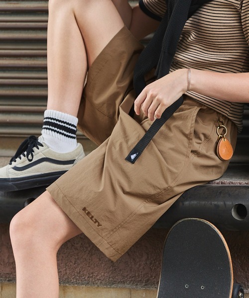 KELTY（ケルティ）の「【セットアップ可】KELTY/ケルティ 別注 ワンポイントロゴ 4WAYストレッチ ウェビングベルト イージーショートパンツ / UVカット（その他パンツ・レディース・グレイッシュベージュ/ブラック/チャコール/ネイビー・L/M）」の3枚目の写真