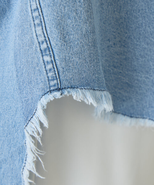 SHENERY（シーナリー）の「Vネックダンガリーシャツ（シャツ/ブラウス・レディース・ブルー・36/38）」の14枚目の写真