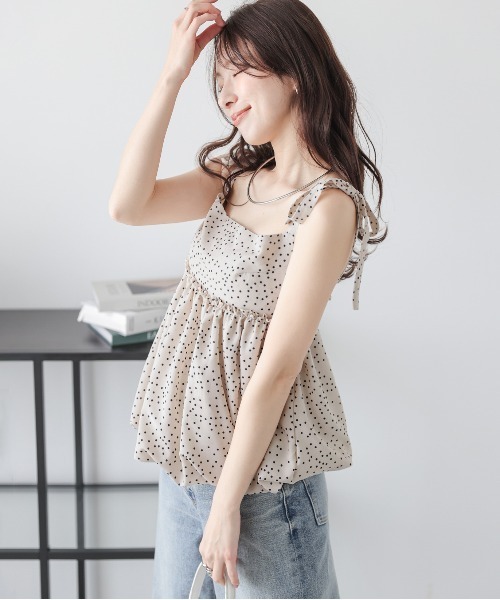 SUGAR BISKET（シュガービスケット）の「ショルダーリボンバルーンキャミソール（キャミソール・レディース・ベージュ/ブラック・フリー）」の15枚目の写真