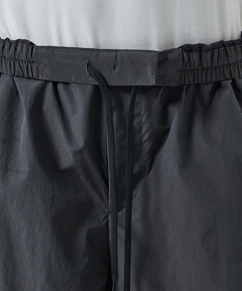 STUDIOUS(ステュディオス)の「【STUDIOUS】BELIMA X RELAX PANTS(カーゴパンツ・メンズ・ダークグレー/ブラック・1/2)」の10枚目の写真