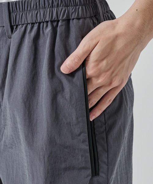 STUDIOUS(ステュディオス)の「【STUDIOUS】BELIMA X RELAX PANTS(カーゴパンツ・メンズ・ダークグレー/ブラック・1/2)」の13枚目の写真