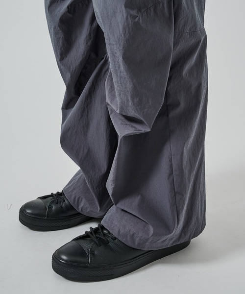 STUDIOUS(ステュディオス)の「【STUDIOUS】BELIMA X RELAX PANTS(カーゴパンツ・メンズ・ダークグレー/ブラック・1/2)」の15枚目の写真