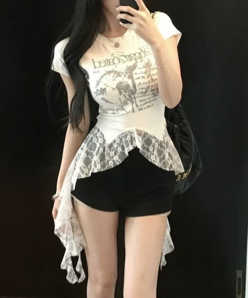SHEENA(シーナ)の「レースフリルイレヘムプリントTシャツ(Tシャツ/カットソー・レディース・ブラック/ホワイト・M)」の15枚目の写真