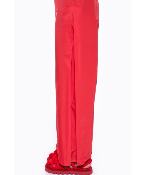 ENFOLD（エンフォルド）の「PEサテン サイドタックワイドパンツ（その他パンツ・レディース・スモークピンク・36/38）」の10枚目の写真