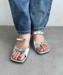 wears（ウェアーズ）の「デザインソールダブルリボンヒール（サンダル）」