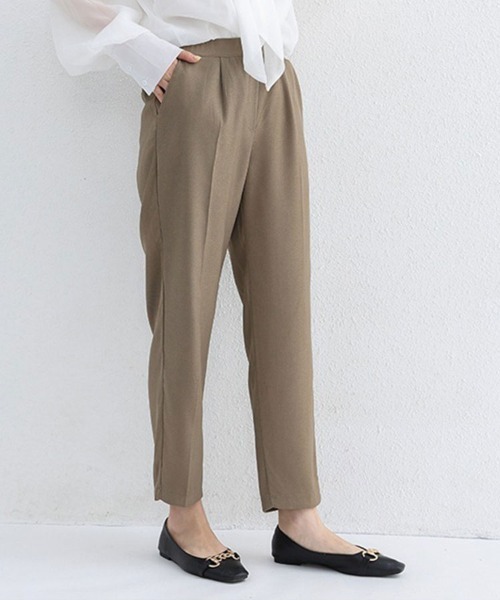SallyLunn(サリーラン)の「シンプルテーパードパンツ(チノパンツ・レディース・アイボリー/ブラック/ブラウン・LARGE/MEDIUM)」の6枚目の写真