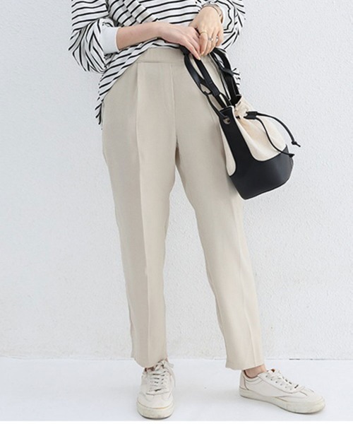 SallyLunn(サリーラン)の「シンプルテーパードパンツ(チノパンツ・レディース・アイボリー/ブラック/ブラウン・LARGE/MEDIUM)」の8枚目の写真