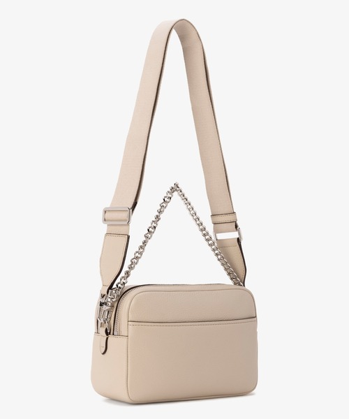 美品　MICHEALKORS マイケルコース　レザーショルダーバッグカメラバッグ MICHAEL KORS マイケルコース ショルダーバッグ カメラバッグ